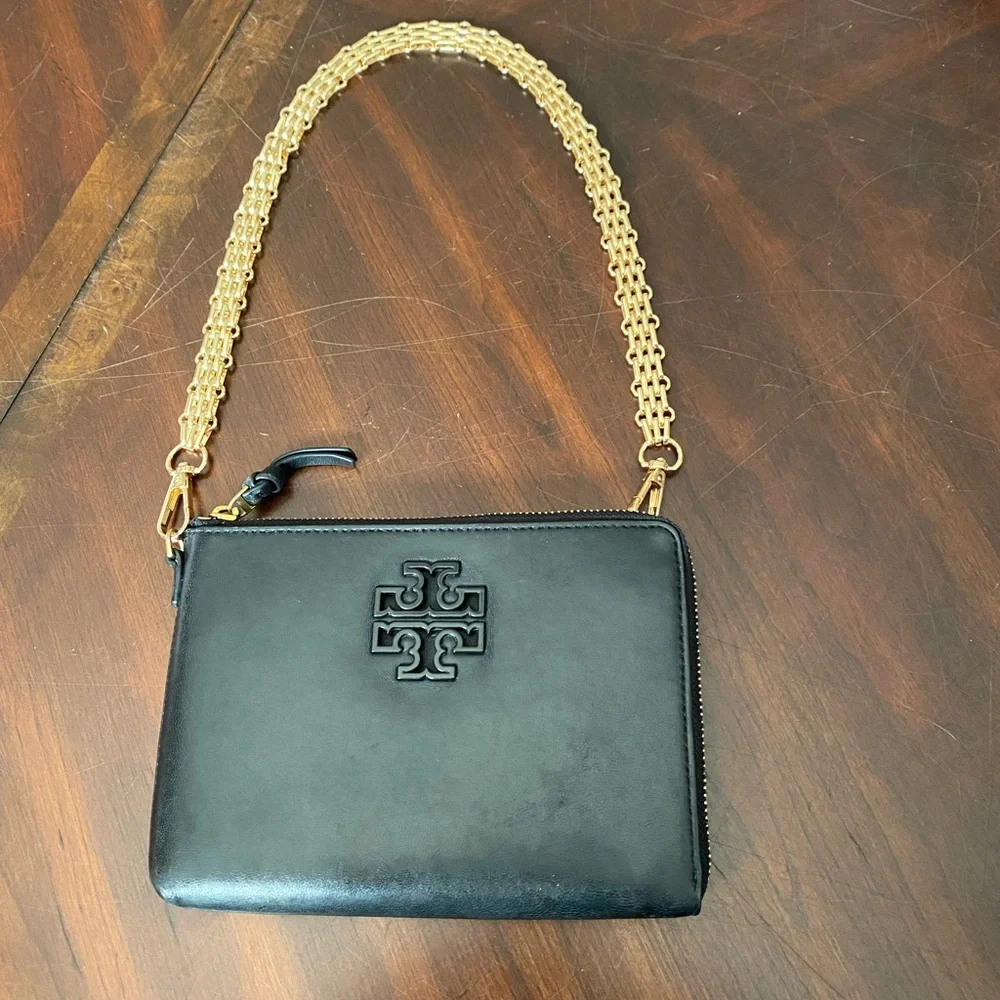Tory Burch Black Leather Wristlet with Gold Chain - Picture 1 of 10